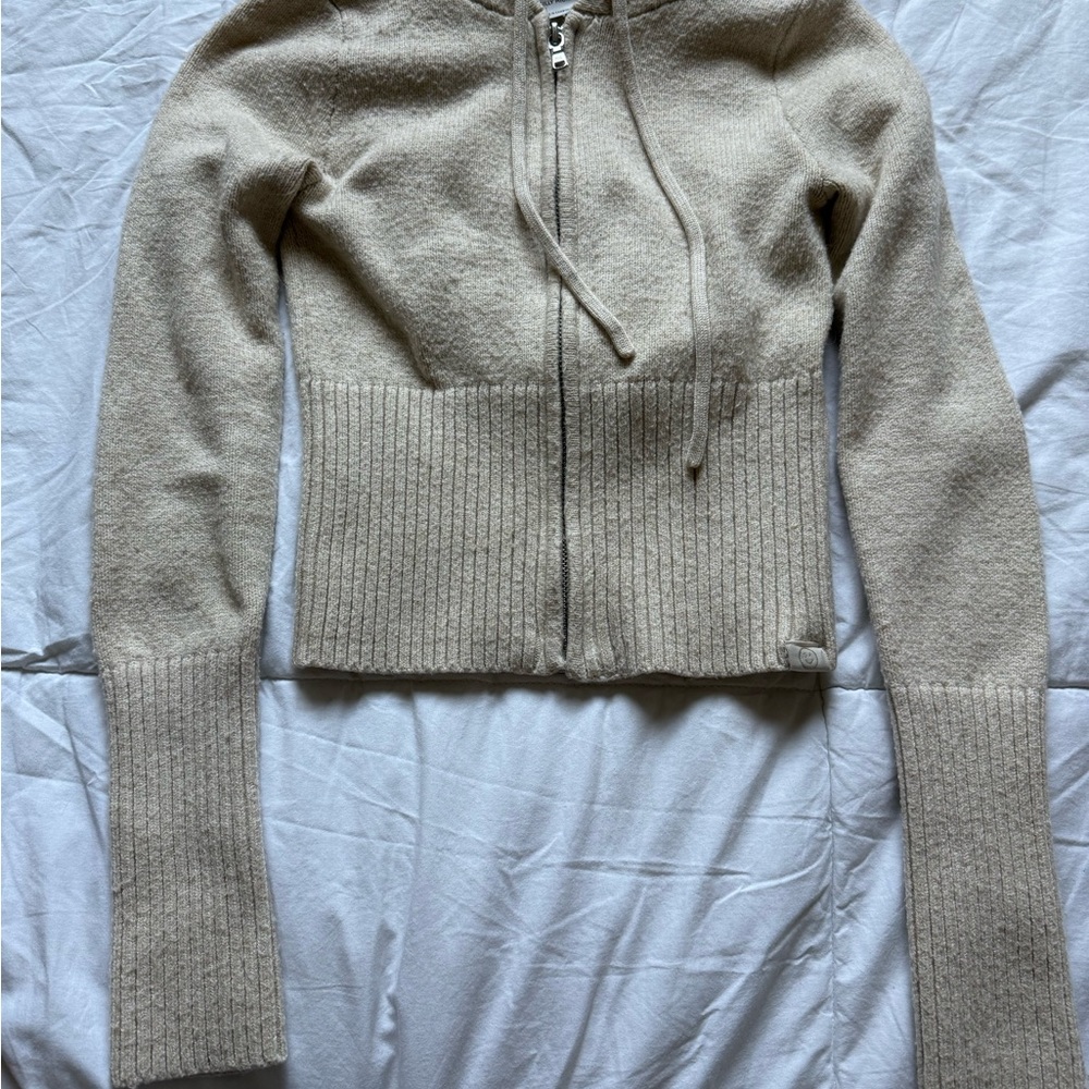 Holister gilly hicks sweater